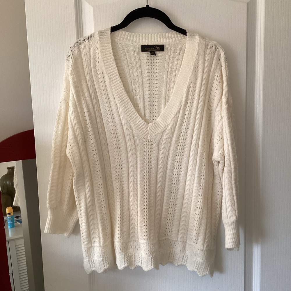 Deep vee neck white sweater XL